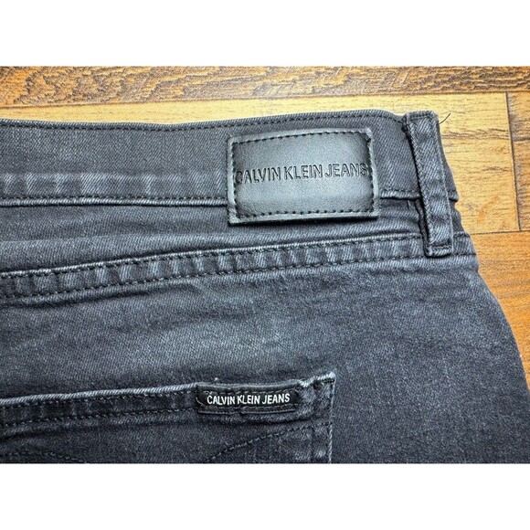 Calvin‎ Klein Jeans Black Cuffed High Rise Denim Cut Off Shorts Size 16 - Picture 8 of 11
